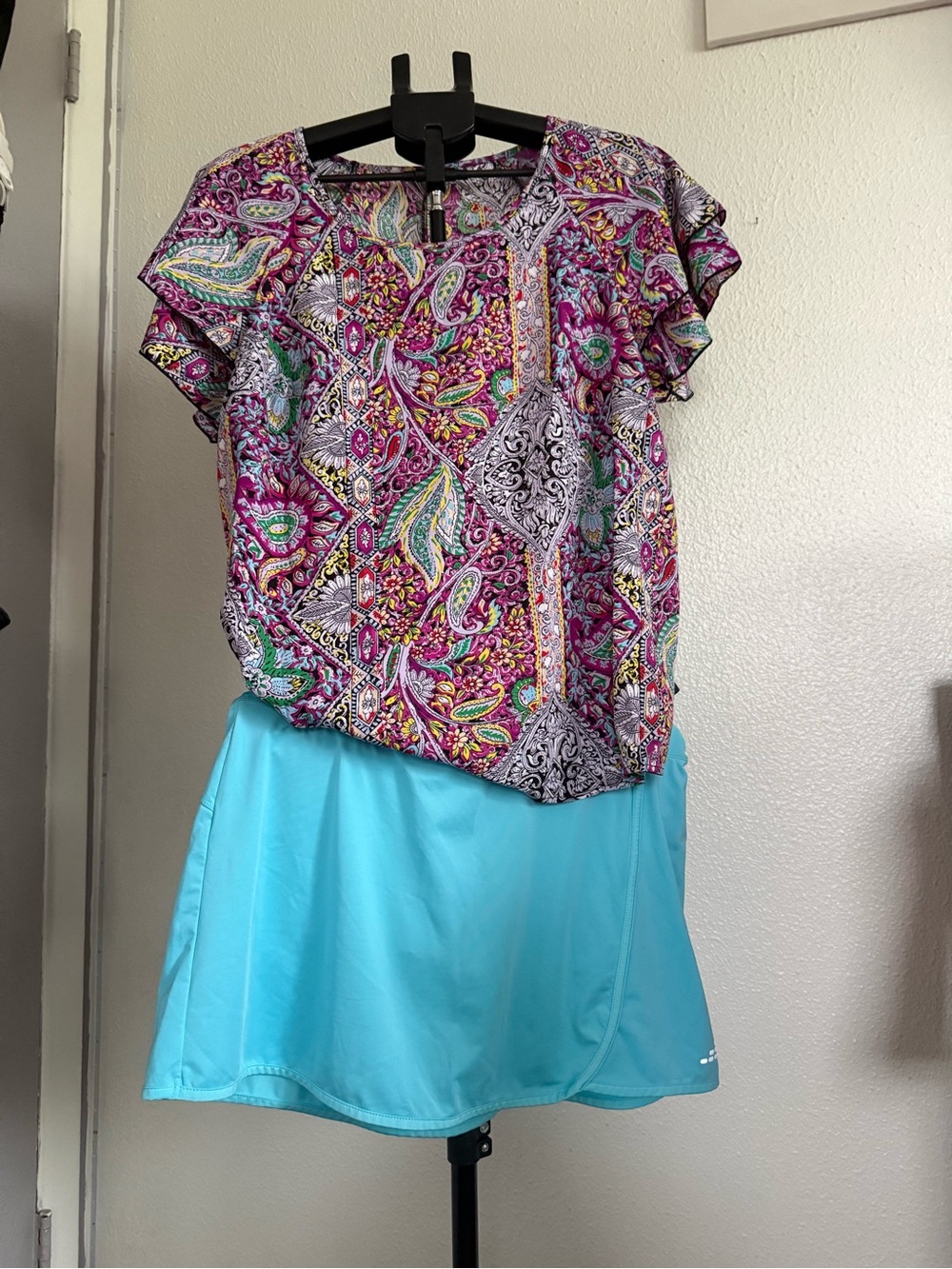 SHEIN Aqua Blue Athletic Skort with Paisley Flutter Sleeve Top